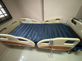 Second Hand Electric Hospital Bed & Air Mattress (PLS SEE DESCRIPTION)